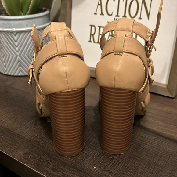 F21 Heels - Picture 4 of 4